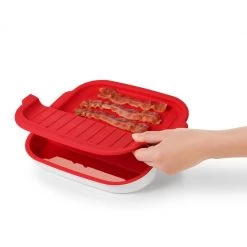 OXO Good Grips Microwave Bacon Crisper In Red/White Cook With OXO