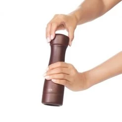 Cook With OXO Oxo Wood Salt/Pepper Mills In Dark Wood (2 Piece Set)