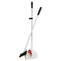 OXO Good Grips Upright Sweep Set Clean With OXO