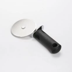 OXO Good Grips 4-Inch Pizza Cutter 5 OXO Good Grips 4-Inch Pizza Cutter