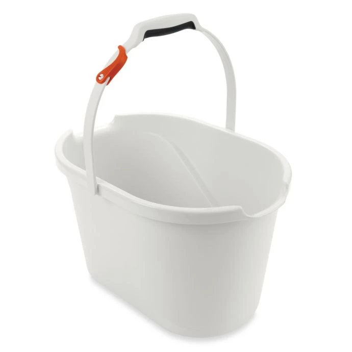OXO Good Grips Angled Measuring Bucket 1 OXO Good Grips Angled Measuring Bucket