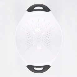 OXO Good Grips 3 1/2-Quart Plastic Colander Cook With OXO