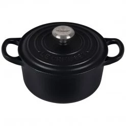 Le Creuset Dutch Ovens Le Creuset Signature 3.5 Quart Round Enameled Cast Iron Dutch Oven