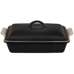 Le Creuset 4 Quart Heritage Covered Rectangular Stoneware Casserole Le Creuset Bakeware