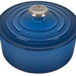 Le Creuset Signature 9 Quart Round Enameled Cast Iron Dutch Oven 18 Le Creuset Signature 9 Quart Round Enameled Cast Iron Dutch Oven