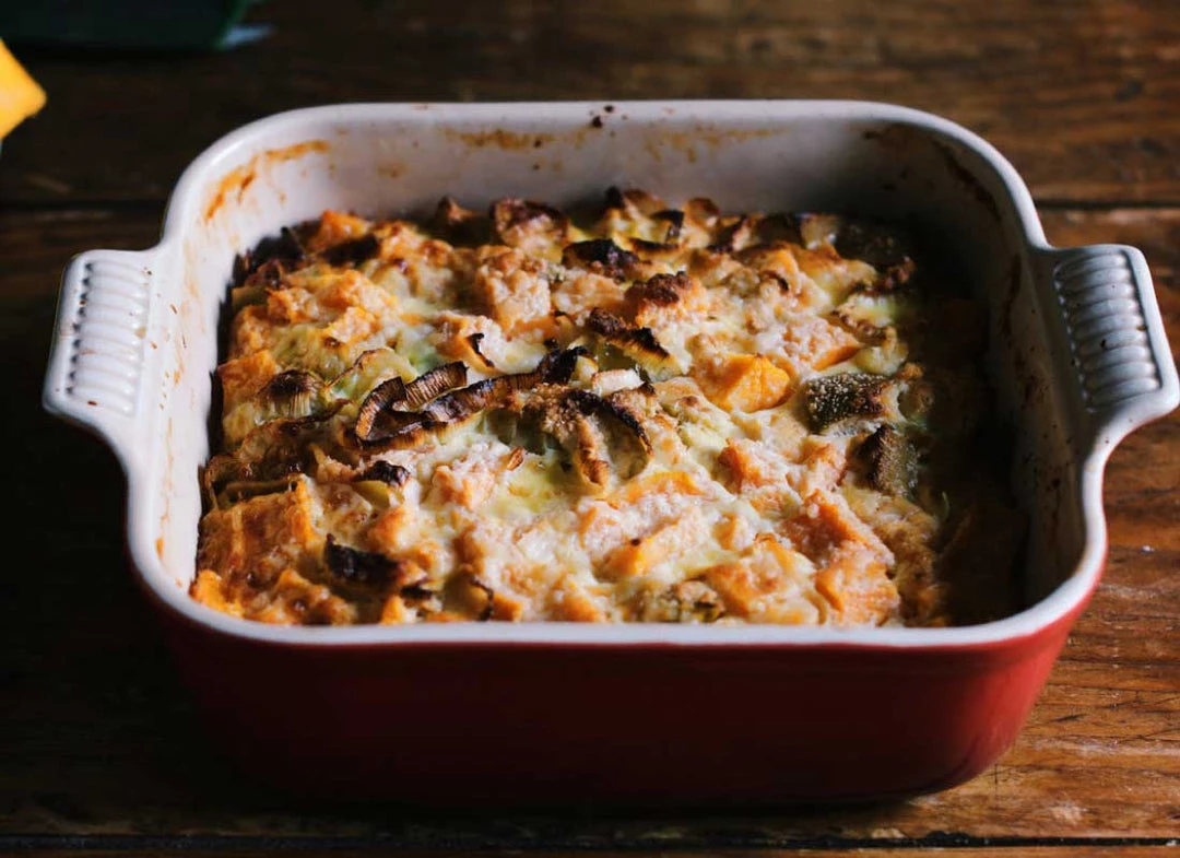 Le Creuset 3 Quart Heritage Stoneware Square Dish Le Creuset Bakeware 9 Le Creuset 3 Quart Heritage Stoneware Square Dish Le Creuset Bakeware