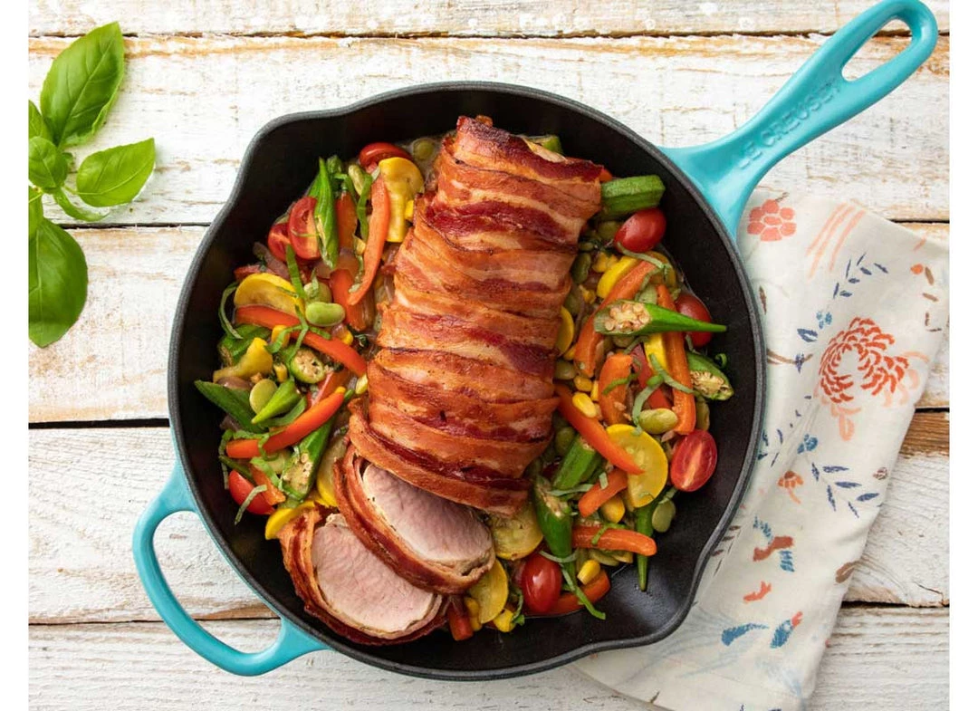 Le Creuset Skillets & Frypans Le Creuset 10.25" Enameled Cast Iron Signature Skillet 9 Le Creuset Skillets & Frypans Le Creuset 10.25" Enameled Cast Iron Signature Skillet