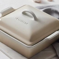 Le Creuset 2.5 Quart Heritage Covered Square Stoneware Casserole 21 Le Creuset 2.5 Quart Heritage Covered Square Stoneware Casserole