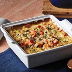 Le Creuset 2.5 Quart Heritage Covered Square Stoneware Casserole 18 Le Creuset 2.5 Quart Heritage Covered Square Stoneware Casserole