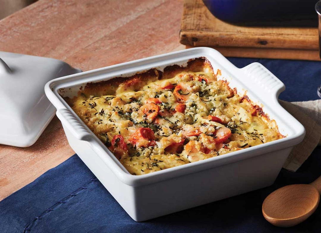 Le Creuset 2.5 Quart Heritage Covered Square Stoneware Casserole 8 Le Creuset 2.5 Quart Heritage Covered Square Stoneware Casserole